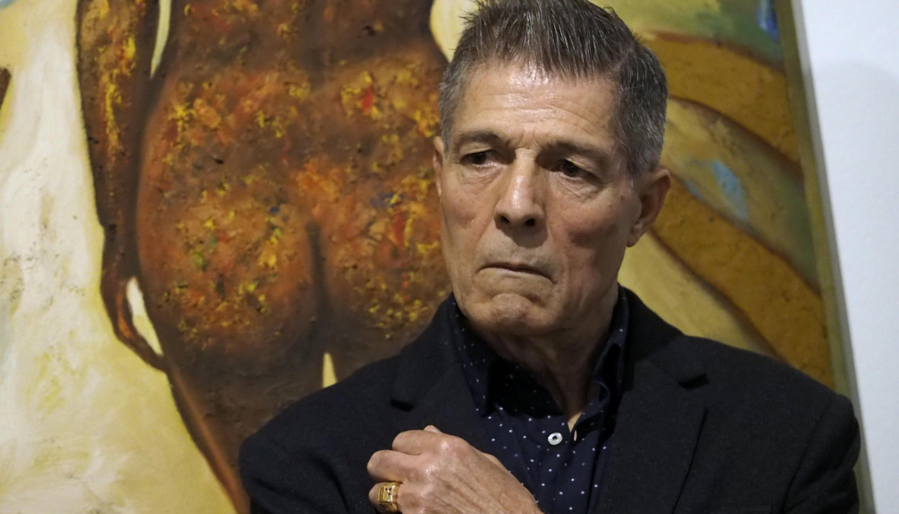 Patinha, inaugurando su exposición ‘Dessasossegos’ en el Torrente Ballester