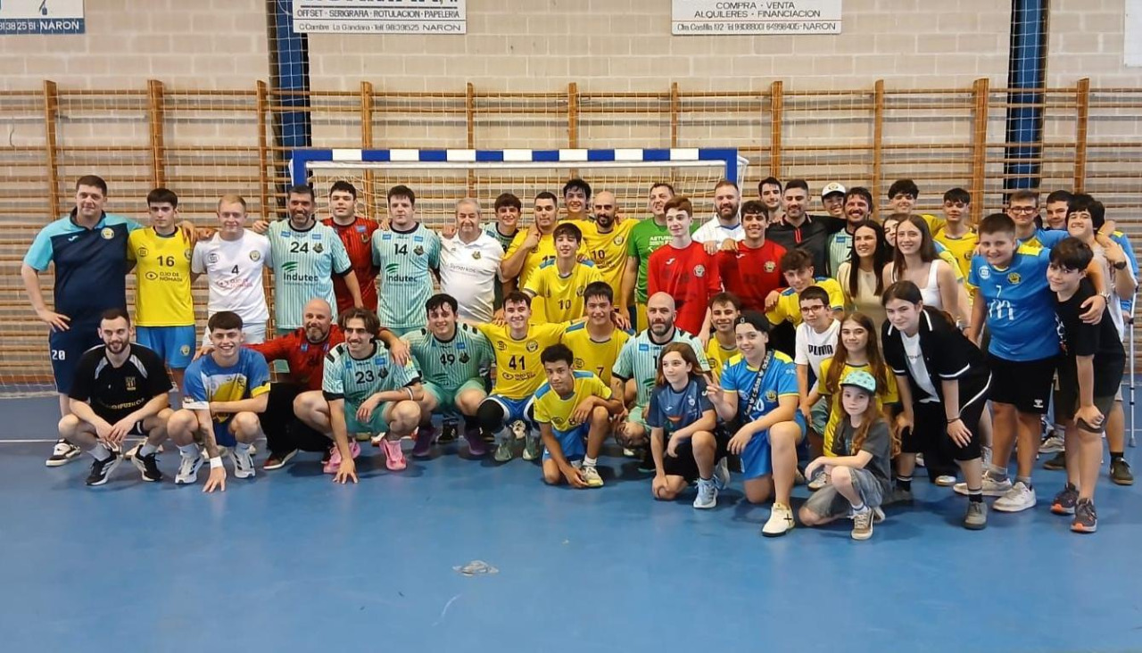 La jornada acabó con un duelo entre la primera escuadra y el Castrillón asturiano