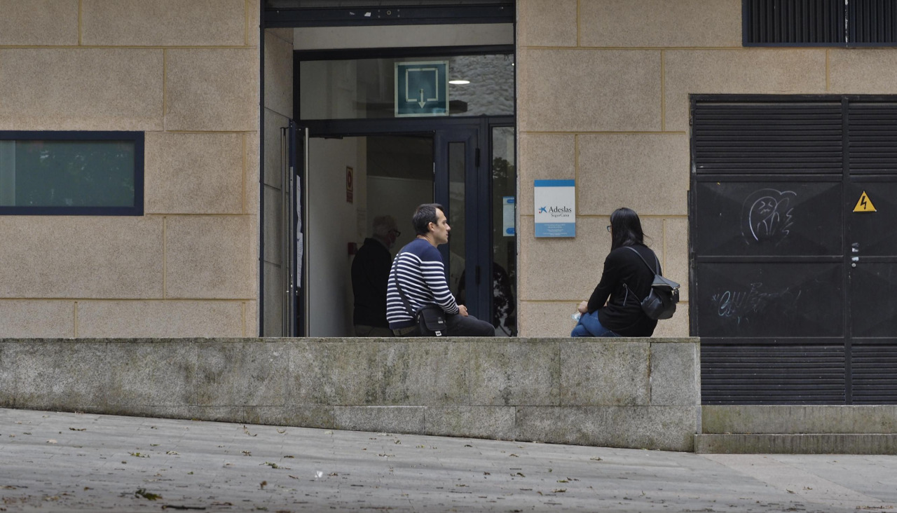 Imagen de archivo de la entrada de la clínica, ubicada en la calle de la Tierra