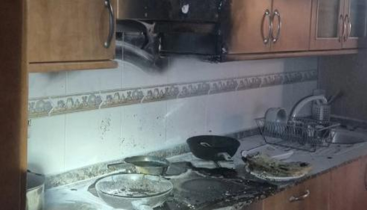 Así quedó la cocina del piso de la rúa San Xoán