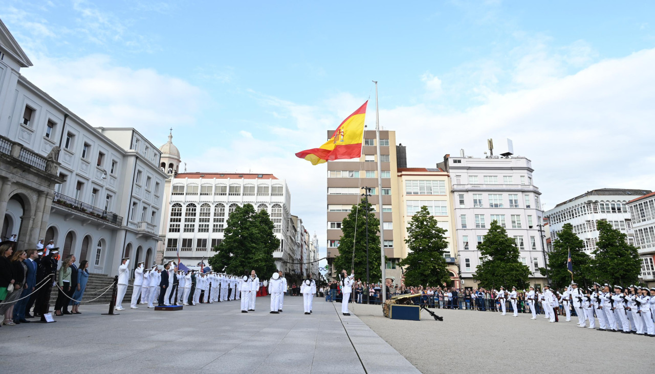 Plaza de Armas arriado de Bandera