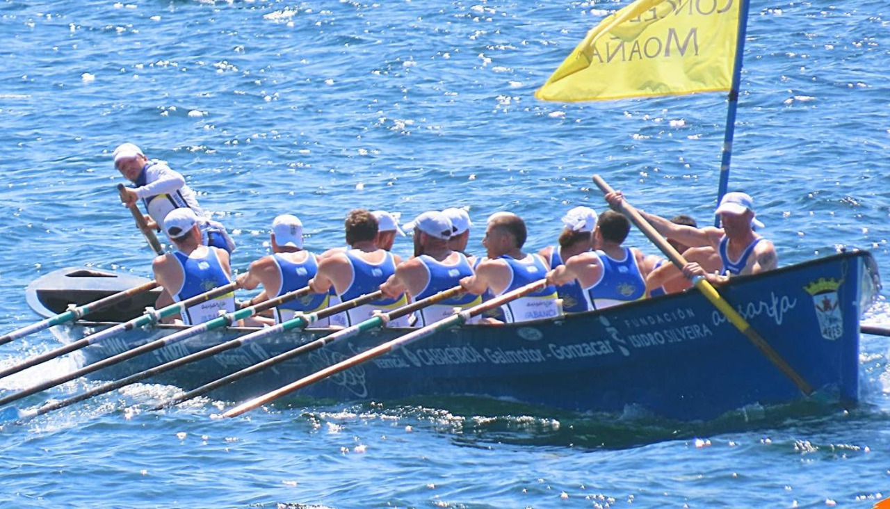 Los de la villa, en la regata de Moaña