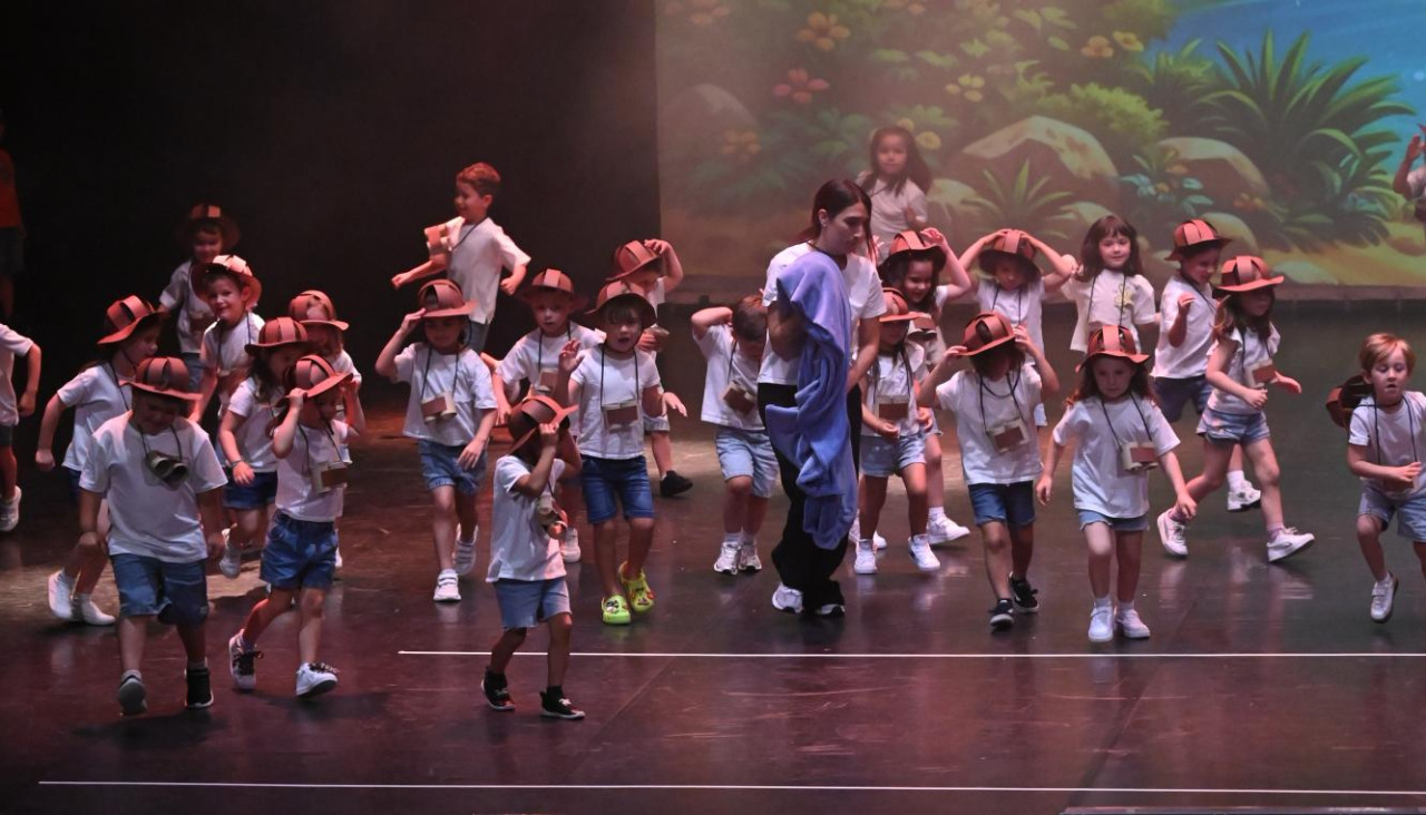 Pazo da Cultura fin de curso do Santiago Apostol