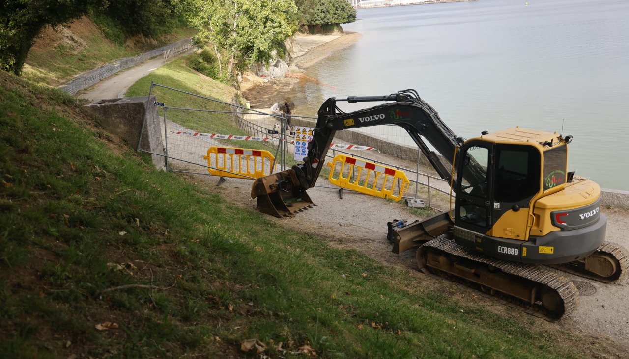 obras derrumbe playa Caranza