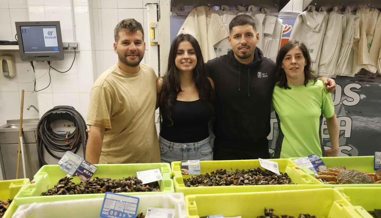 nuevo puesto de la cetárea de Cobas en mercado a Magdalena
