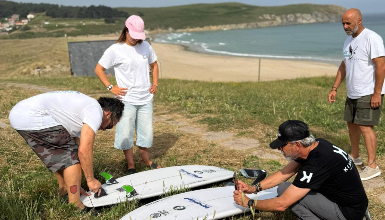 Imagen de la estancia de la iniciativa, este martes, en la playa de Pantín