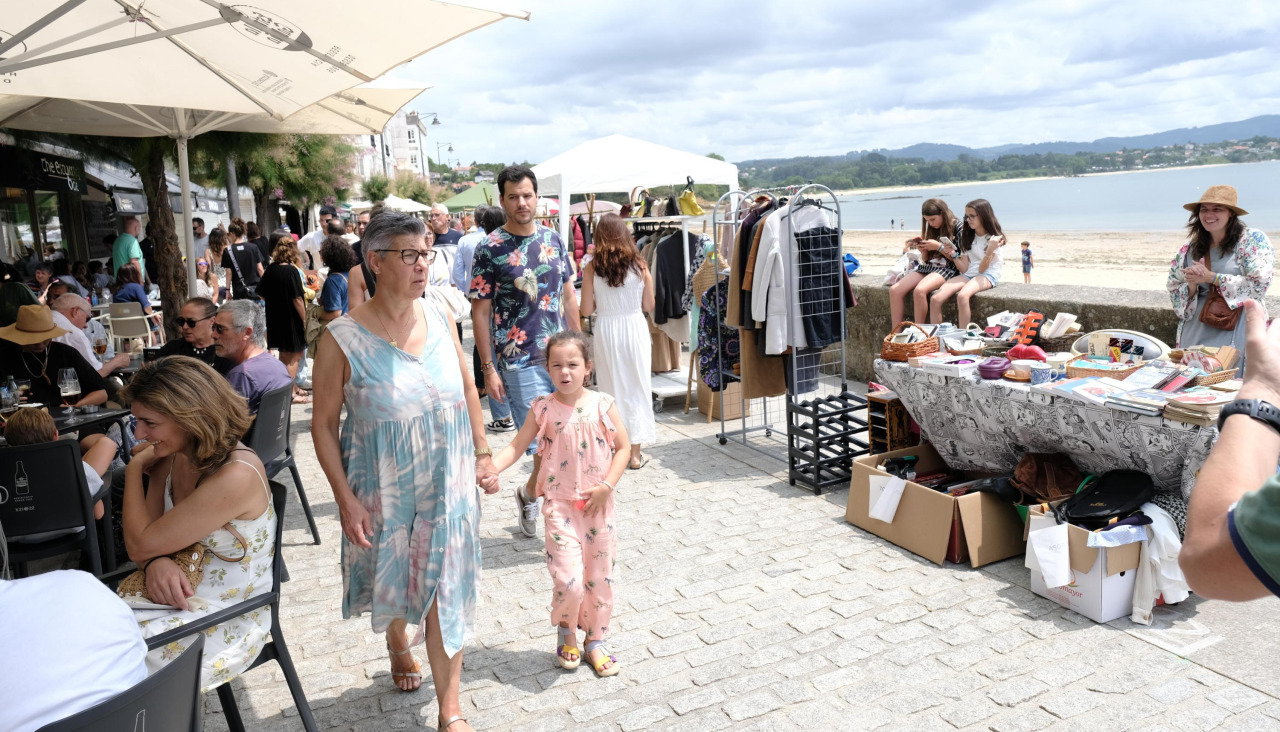 Imagen de archivo de otro mercadillo vecinal en Ares