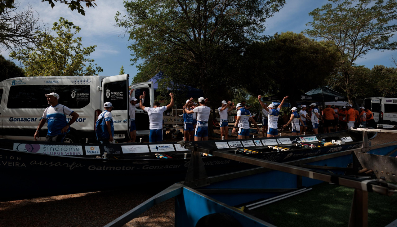 El Remo Ares, momentos antes de empezar la competición