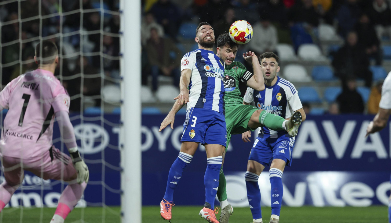 Ger Nóvoa, durante un encuentro con la Ponferradina