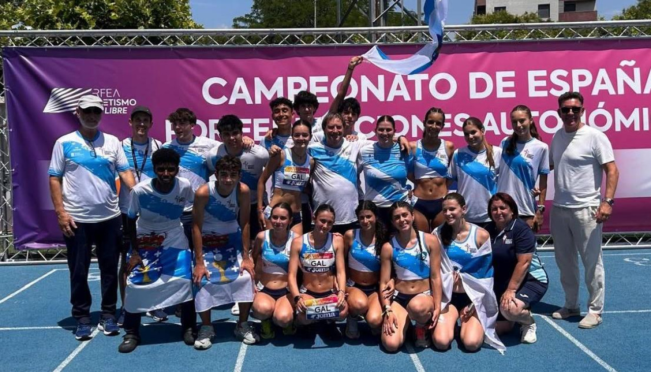 Técnicos e integrantes del combinado “irmandiño” sub 18