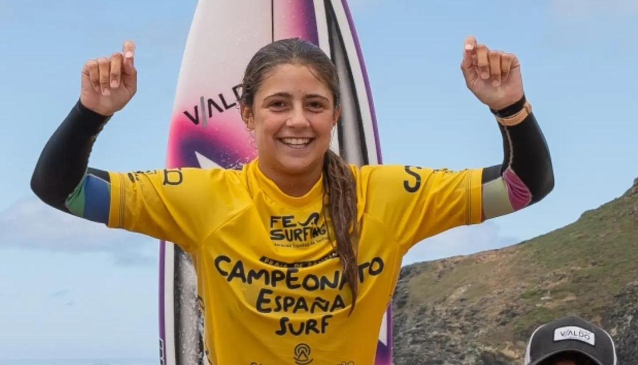 Lara Rico, celebrando su oro nacional