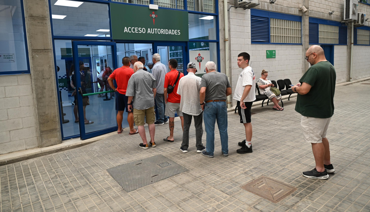 A Malata campaña abonos Racing de Ferrol