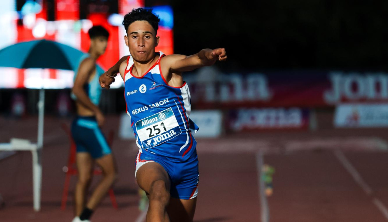 Bruno Castro mejoró nuevamente su mejor marca personal en triple salto | Cedida