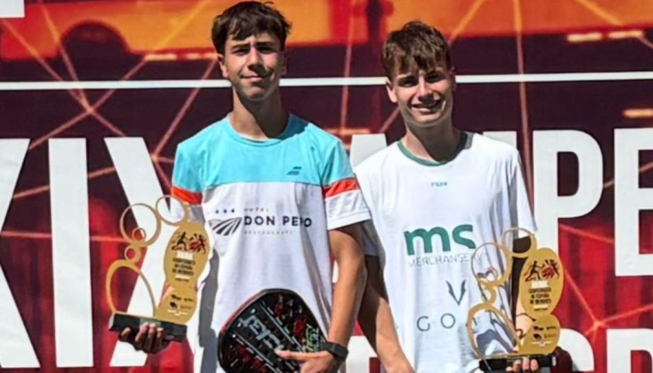 El naronés y el extremeño, con sus trofeos
