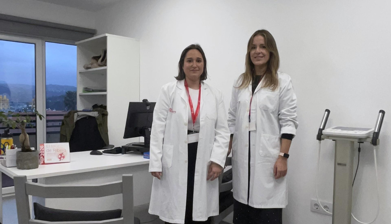 Eva Anca y Clara Caínzos, nutricionistas del hospital Ribera Juan Cardona
