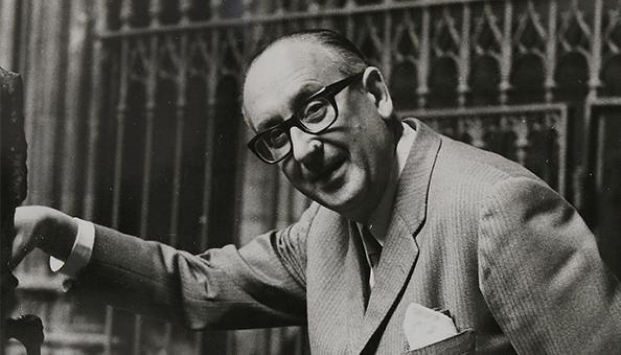 O escritor na súa viaxe a Bretaña, no ano 1963