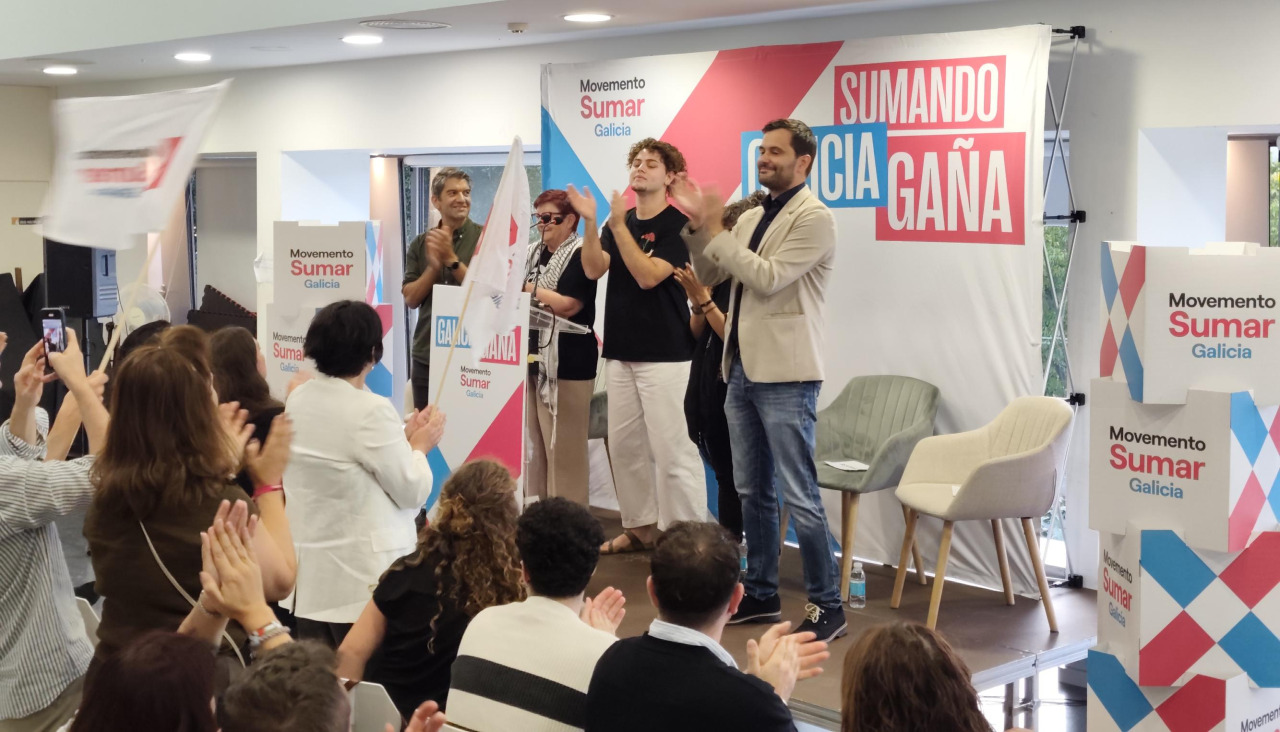 El centro cívico acogió este viernes la presentación oficial de García Tenreiro