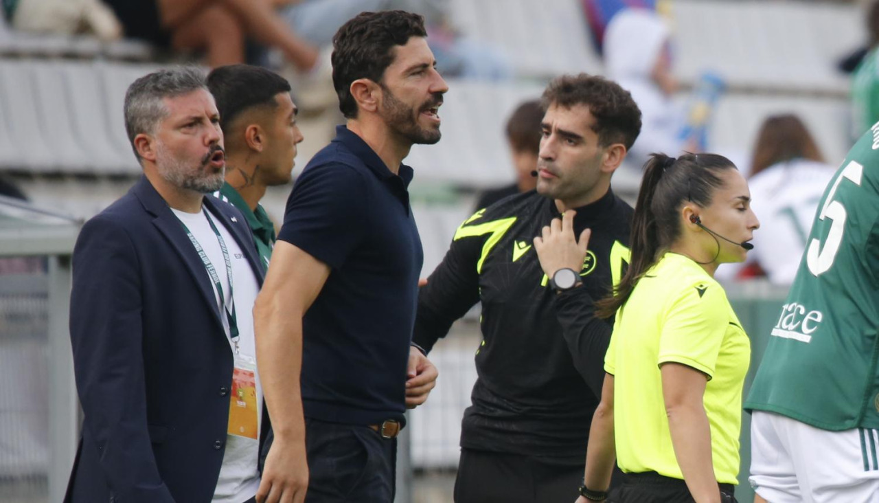 Partido entre el Racing Club Ferrol y el Pontevedra CF