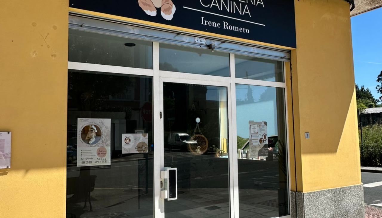 La fachada de la Peluqueru00eda Canina Irene Romero 