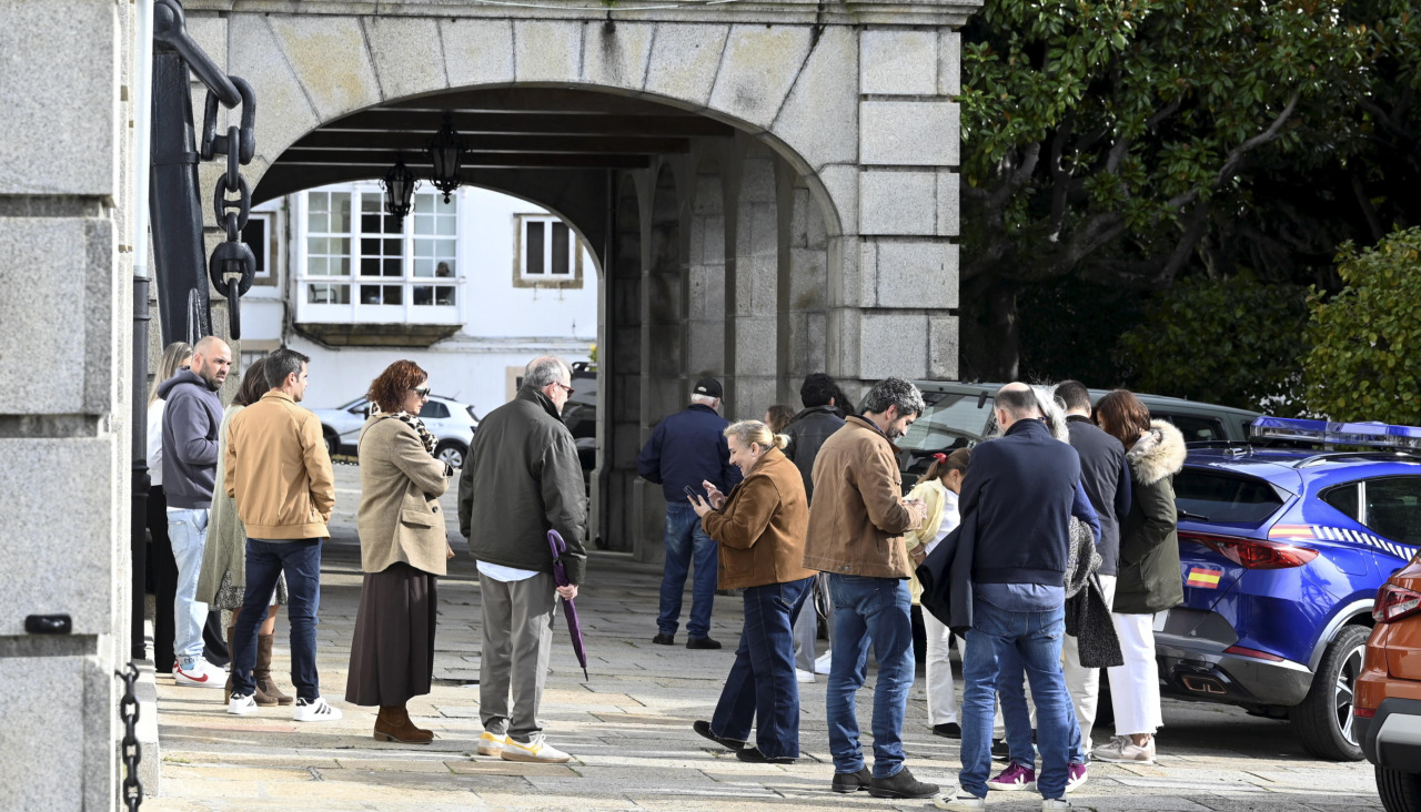 Una veintena de personas participaron en la visita de este sábado