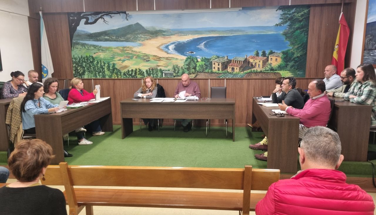 Un momento de la última sesión plenaria en Valdoviño