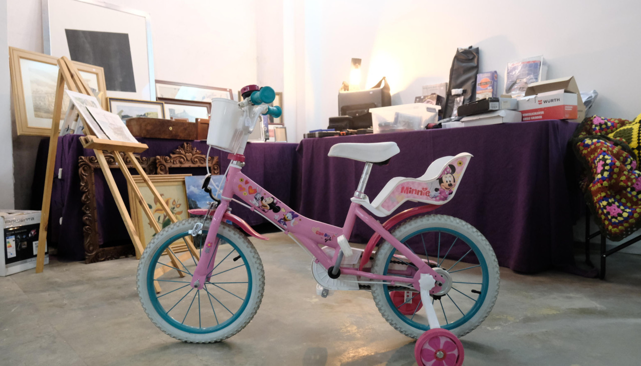 Alguno de los artículos que fueron vendidos el año pasado, como esta bicicleta con ruedines que se vendió casi inmediatamente