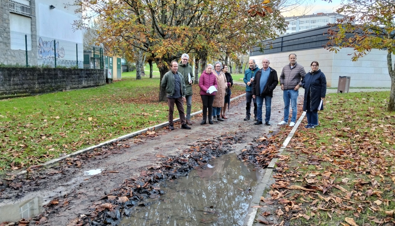 Alguno de los caminos interiores del parque es un lodazal