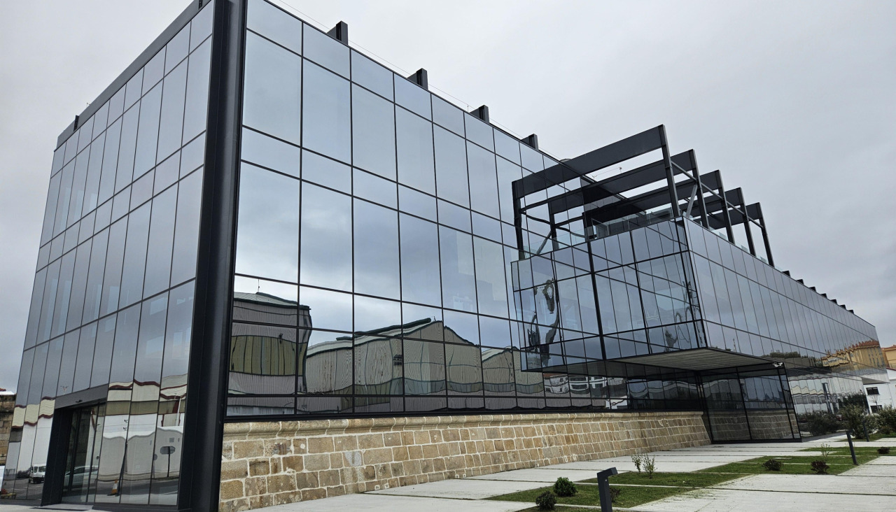 Exterior de la sede, ya finalizada