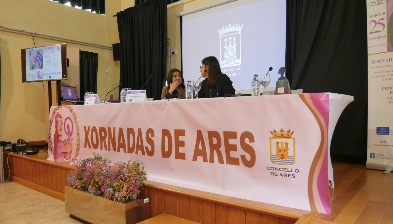 Una de las charlas celebrada en Ares