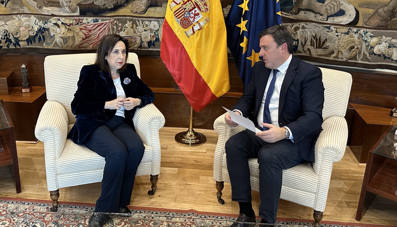 Formoso con la ministra de Defensa, Margarita Robles