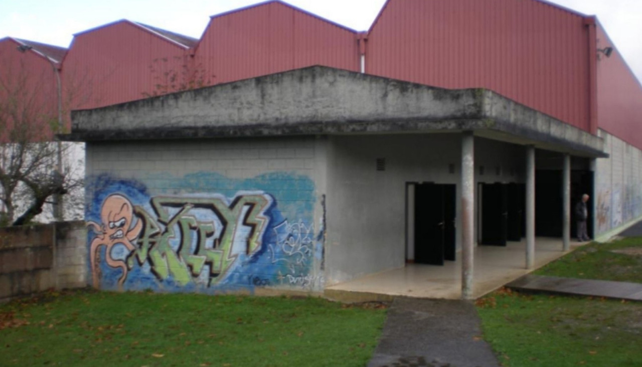 Entrada a las instalaciones deportivas del colegio
