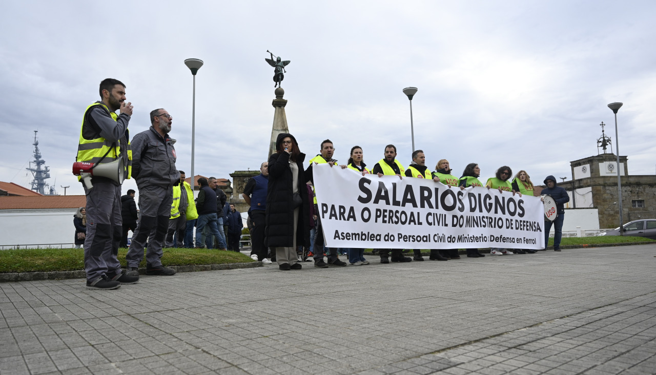 Concentración del personal civil de Defensa