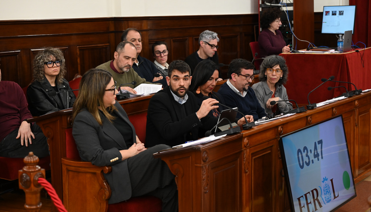 Pleno concello de Ferrol Bombeiros e ganadeiros