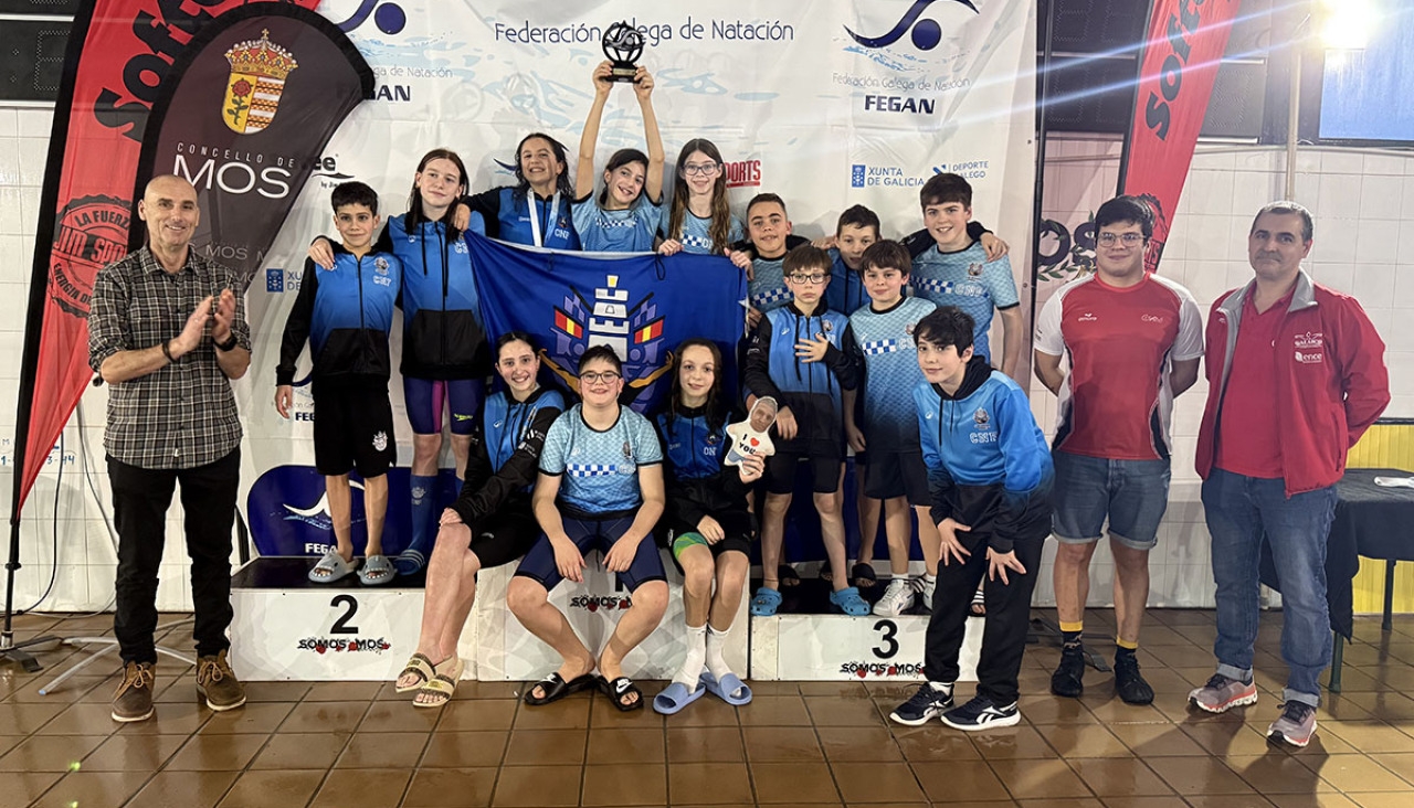 La delegación ferrolana, en lo más alto del podio en Mos 