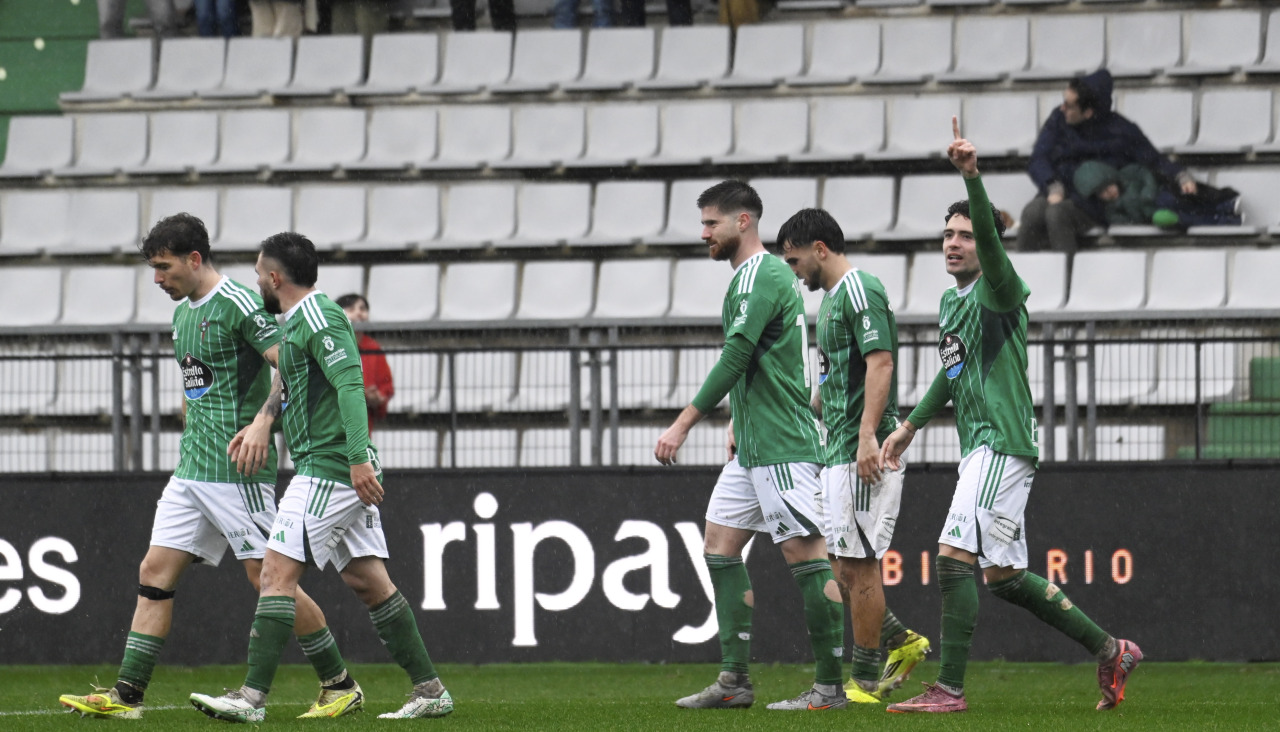 Fútbol. Racing contra Lugo
