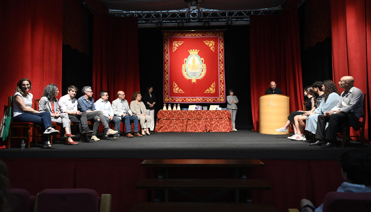 Entrega de premios de una convocatoria anterior del Certame Literario Carmela Loureiro