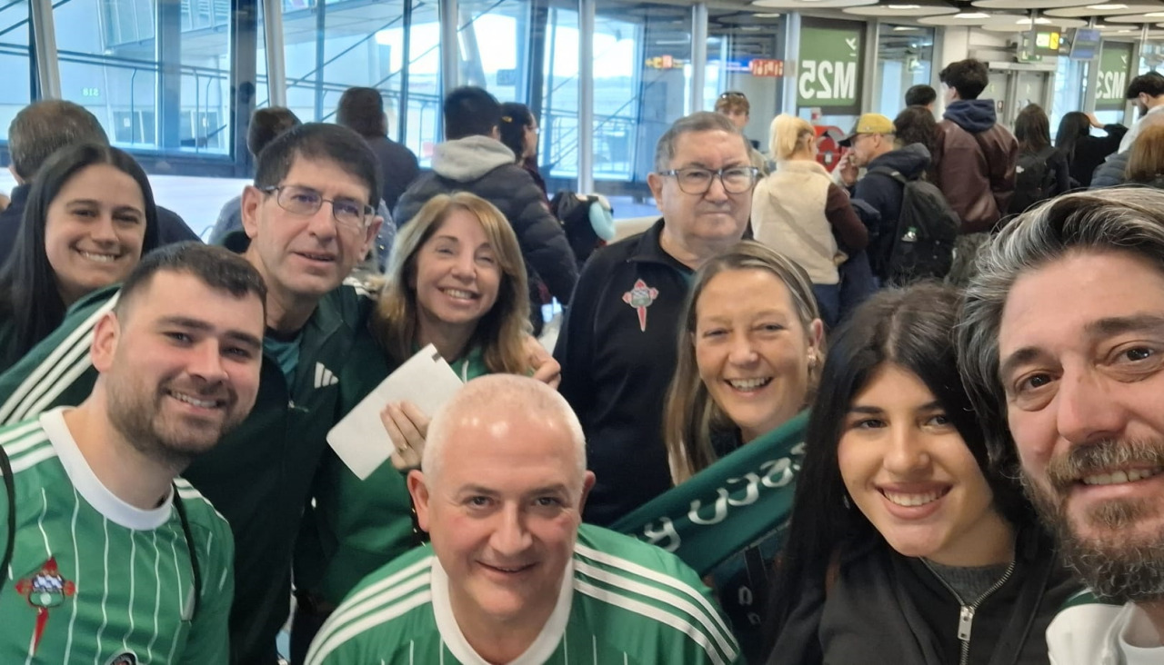 Los aficionados de la peña Morandeira, ya en Tenerife