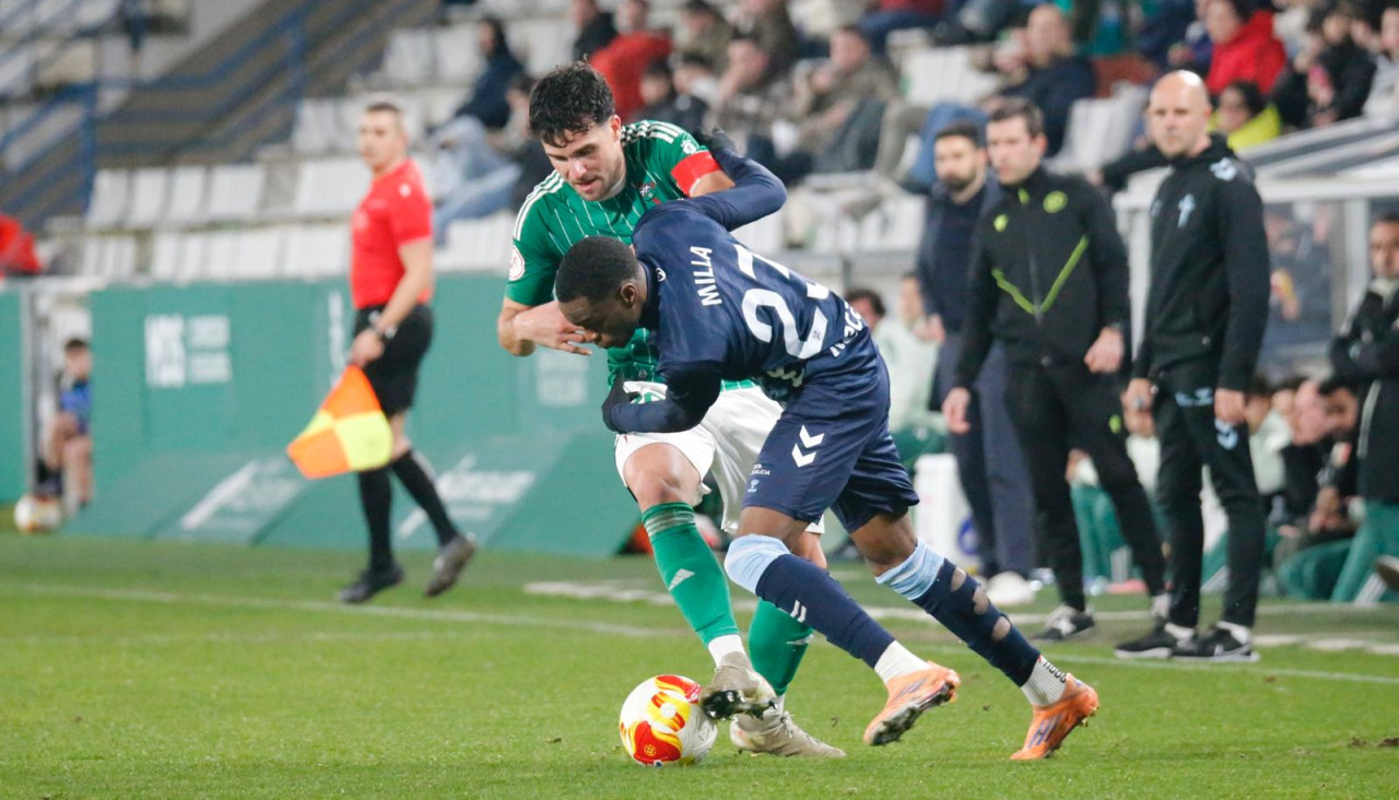 El Racing, durante el partido ante el Celta Fortuna