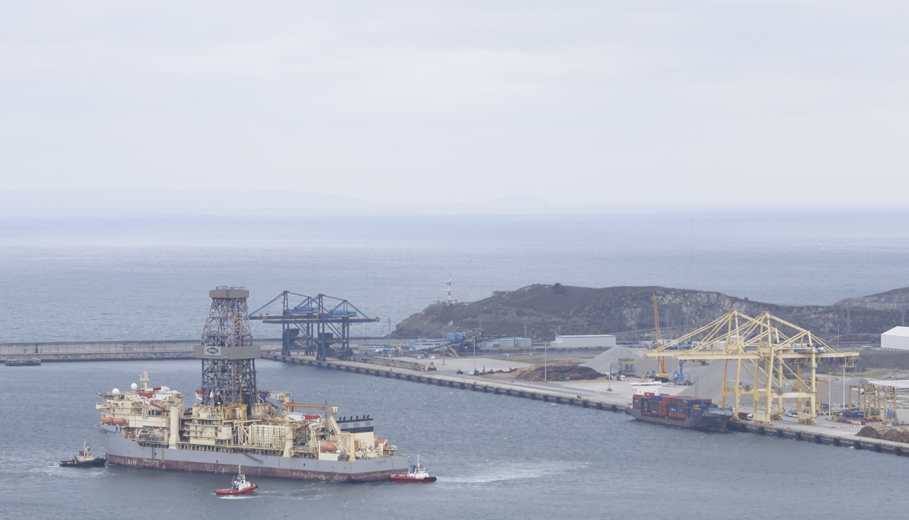 entra en Navantia a reparar o Noble Voyager  Puerto Exterior Ferrol