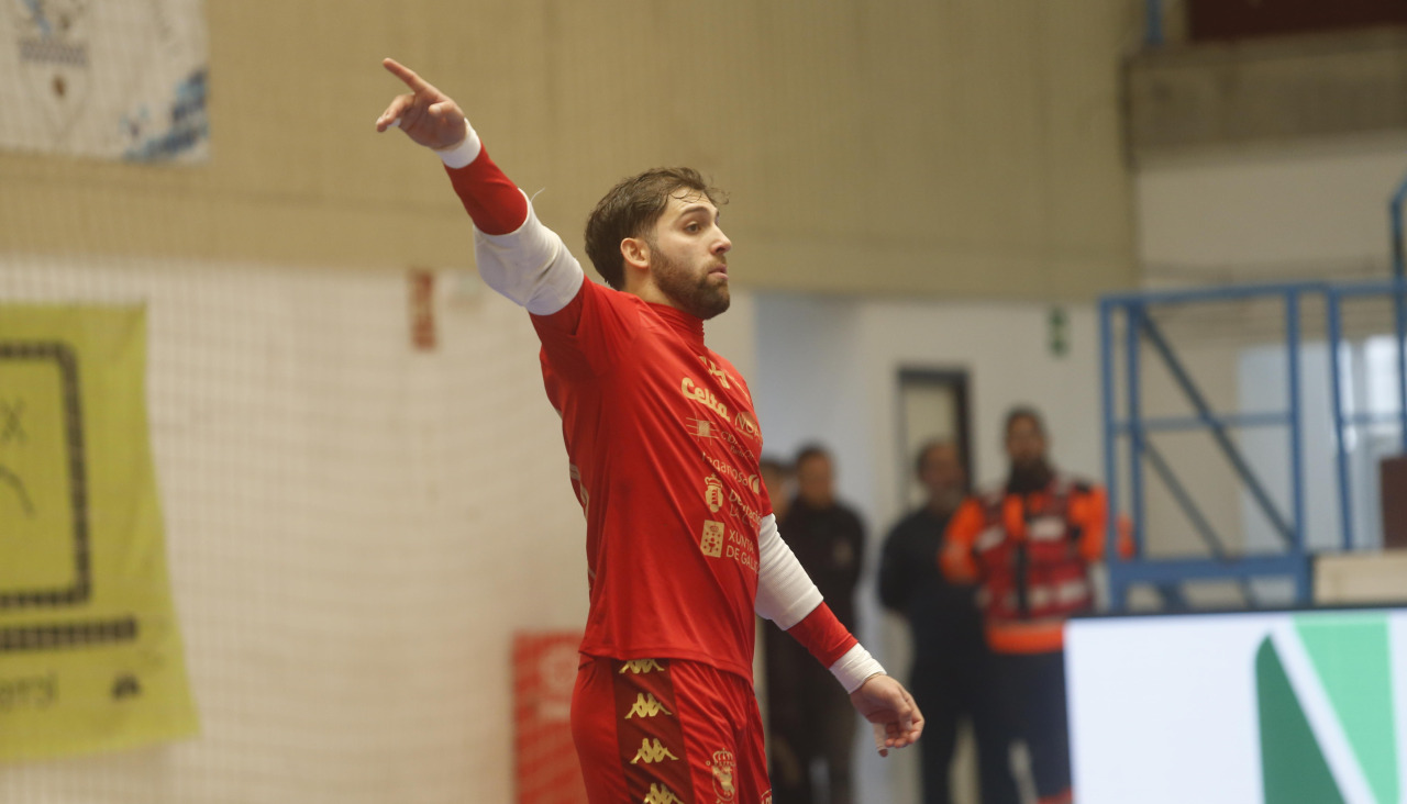 El meta Starna fue incluido en el quinteto ideal de la pasada jornada