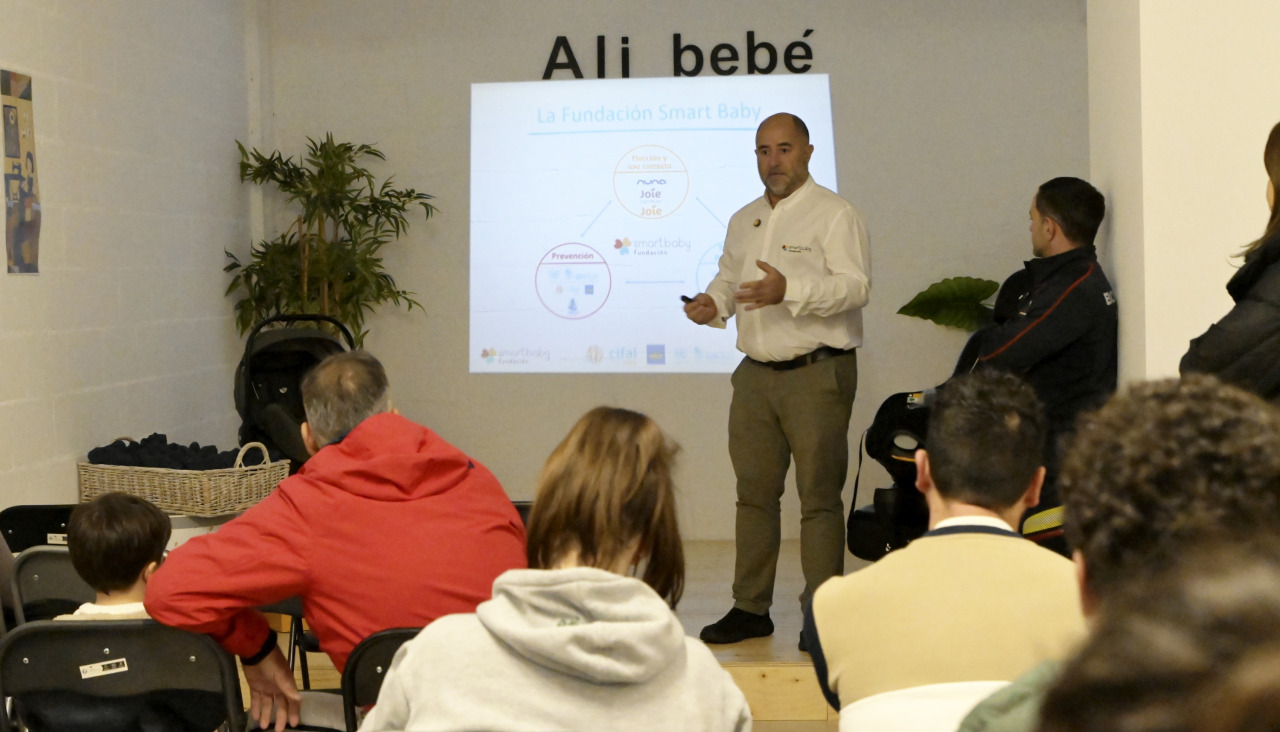 Ali empieza conferencia en el marco del mes de la Seguridad VialMartín Barreiro