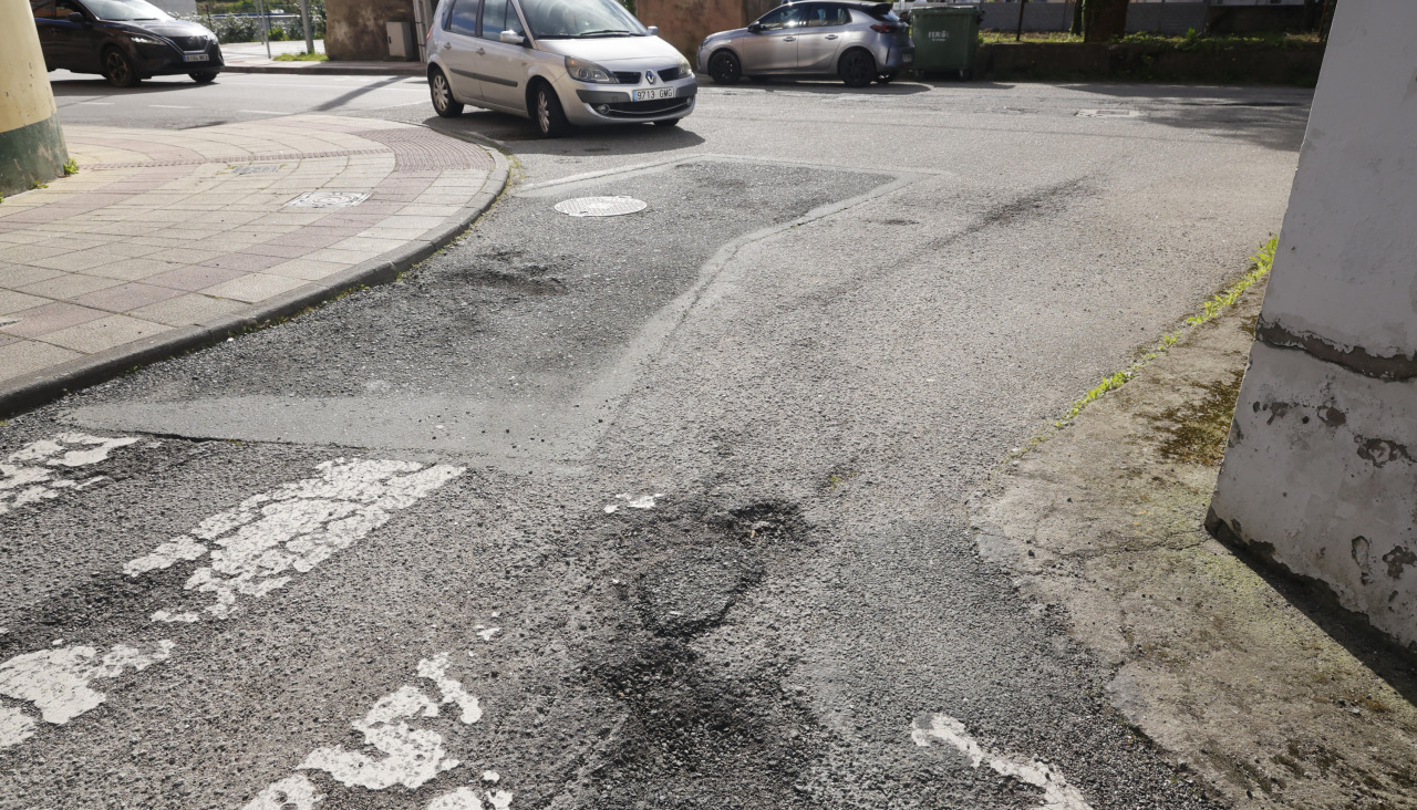 El barrio de San Xoán es de los más críticos con la gestión municipal de los baches