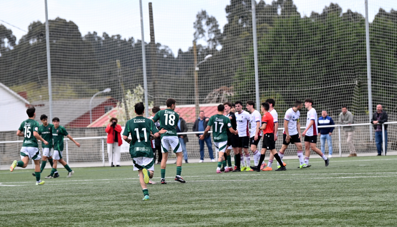 O Pote Racing juvenil contra el Roces