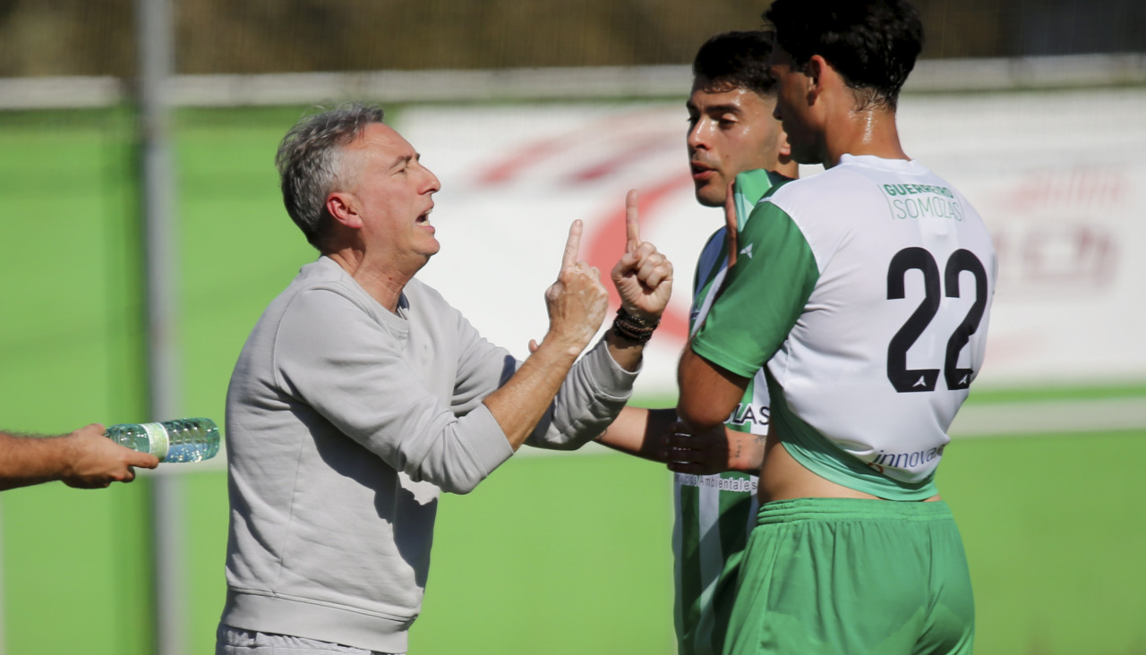 fútbol entre el Somozas y el Atlético Coruña Montañeros