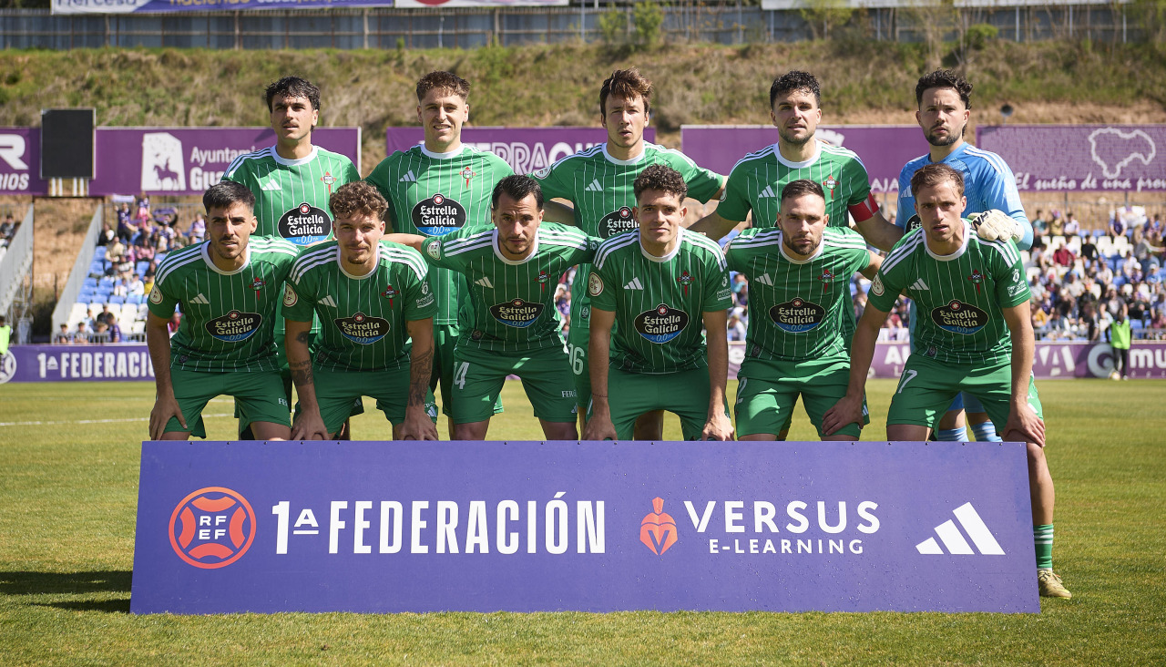 El once inicial del Racing en el duelo frente al Guadalajara