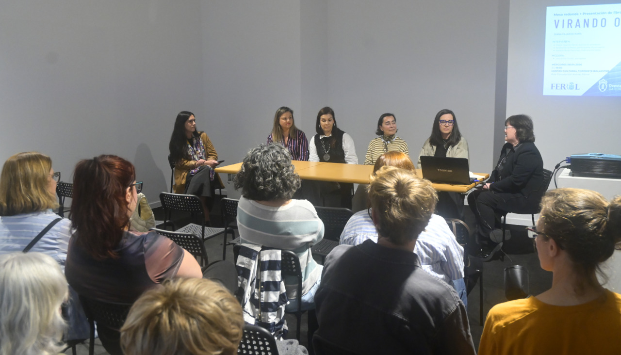 Inauguración Exposición Virando o Rosa, Centro Cultural Torrente Ballester