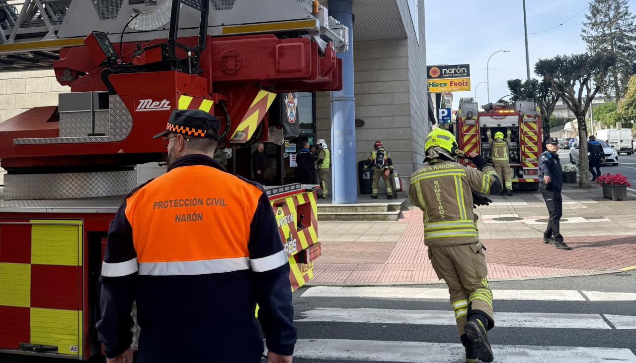 Simulacro de incendio en el edificio consistorial de Narón