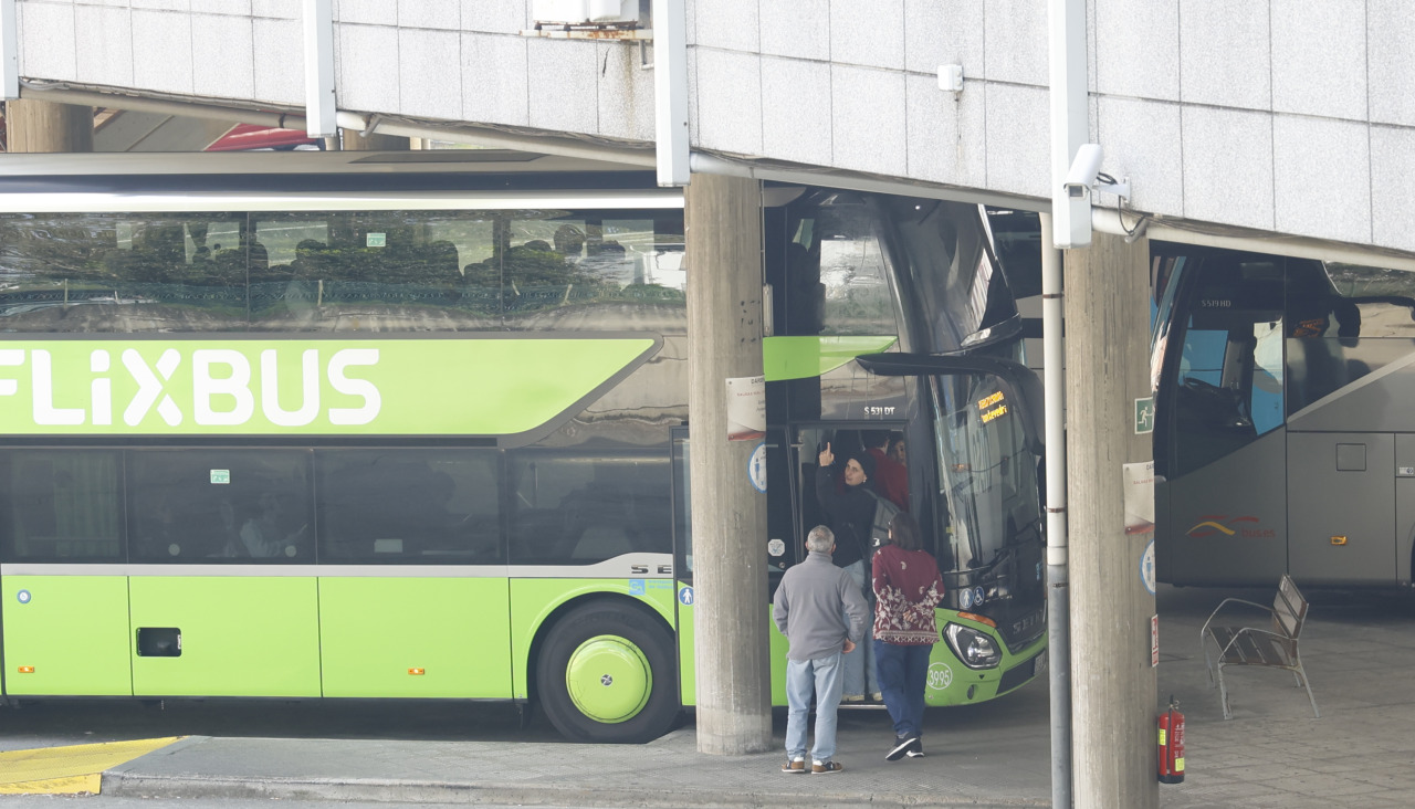 buses interurbanos en estación buses