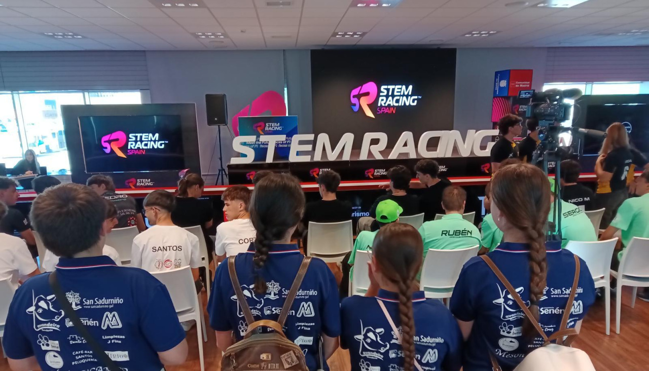 O equipo 'Morriña Dynamics' na competición de Madrid