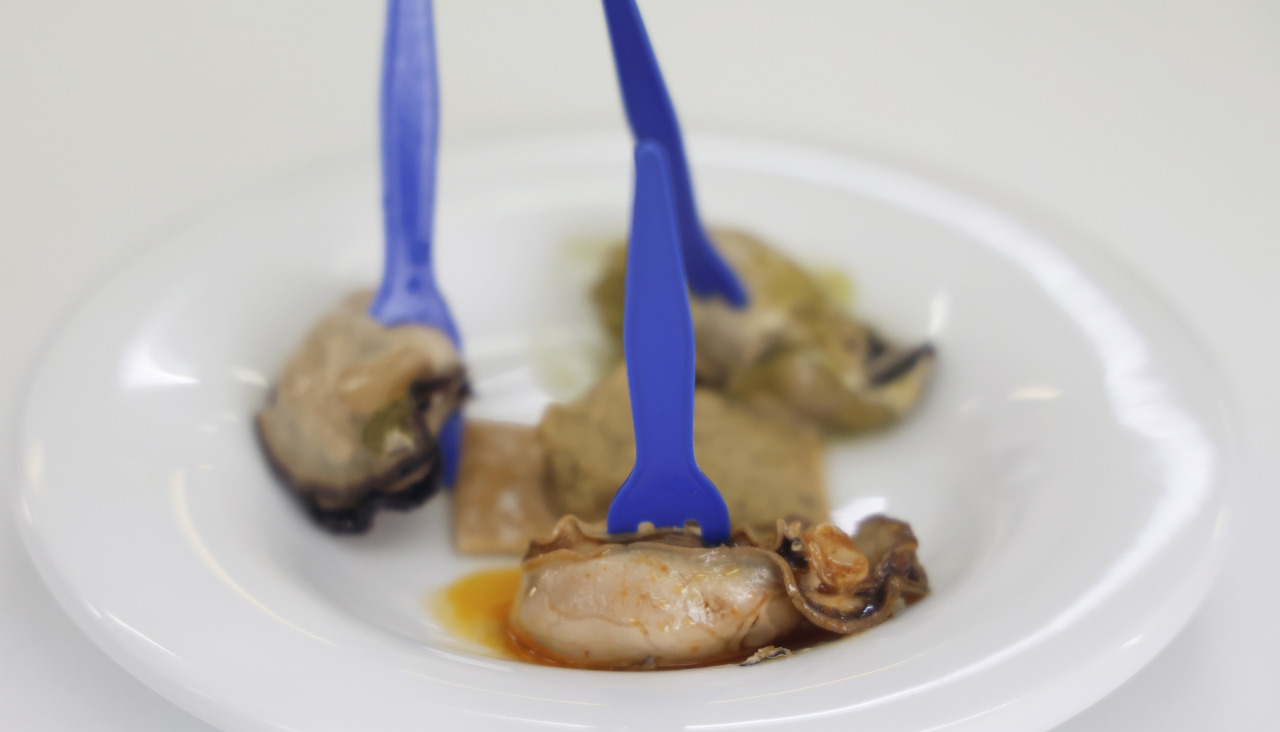 conselleira do Mar, Marta Villaverde, acompañada da delegada territorial da Xunta en Ferrol, Martina Aneiros, participará nas Xornadas de Degustación de Ostras do Ártabro. No CIPF Fraga do Eume